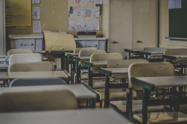 Photo de Feliphe Schiarolli sur Unsplash école