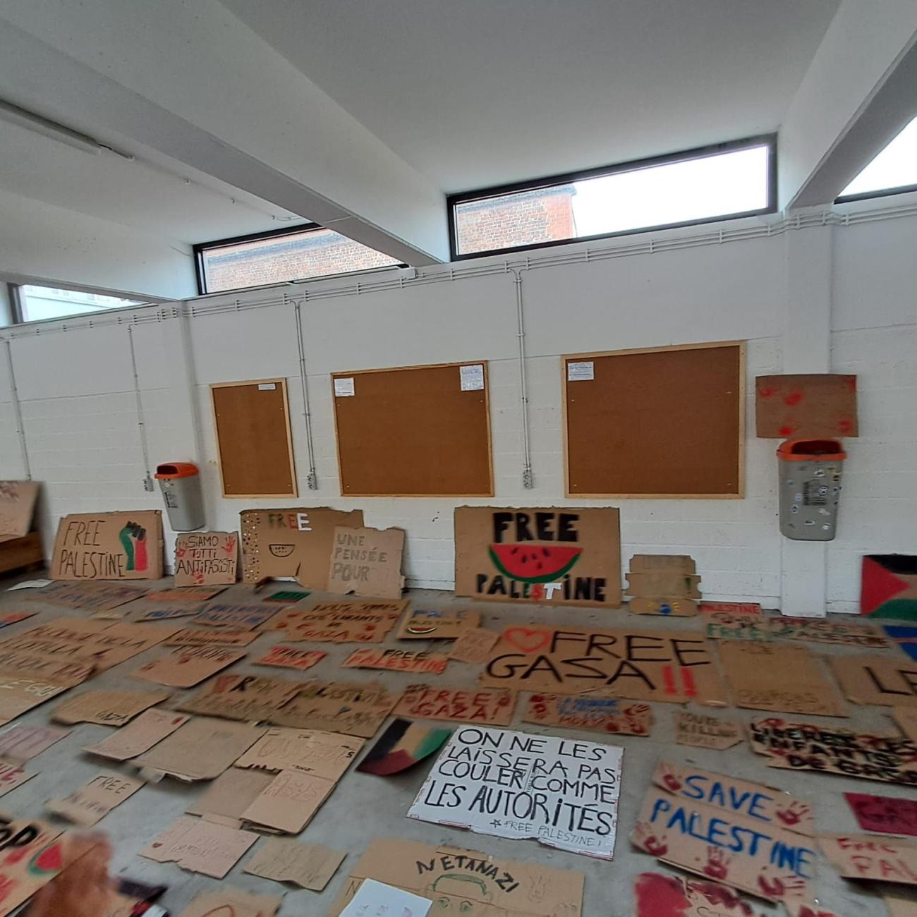 Panneaux de manifestation